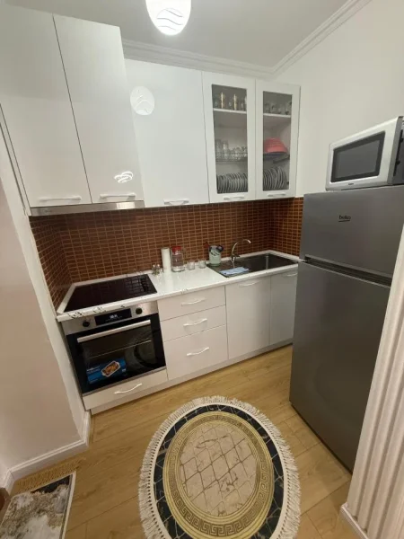 Tirane, shitet apartament 1+1 Kati 3, 110.000 €
