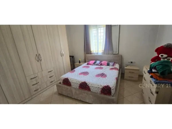 Tirane, shitet shtepi 1 Katshe Kati 1, 282 m² 170.000 € (Kombinat)