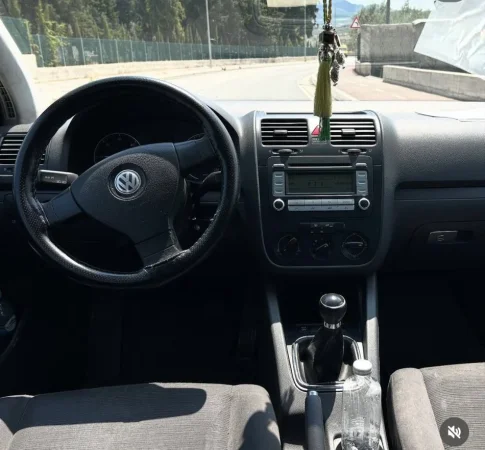 Golf 5 1.9tdi   manuale 3.800 €