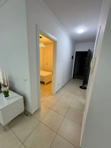 Tirane, jepet me qera apartament 2+1+Ballkon Kati 2, 110 m² 750 € (don bosko)