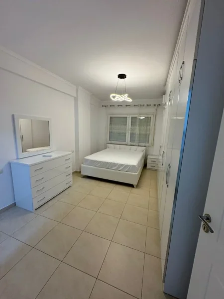 Tirane, jepet me qera apartament 2+1+Ballkon Kati 2, 110 m² 750 € (don bosko)