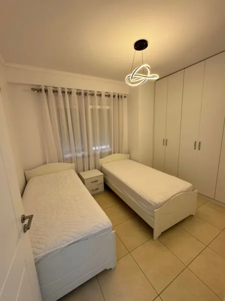 Tirane, jepet me qera apartament 2+1+Ballkon Kati 2, 110 m² 750 € (don bosko)