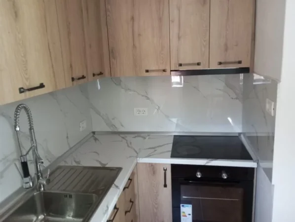 Tirane, jepet me qera apartament 2+1+Ballkon Kati 5, 90 m² 680 € (hoxha tasim)