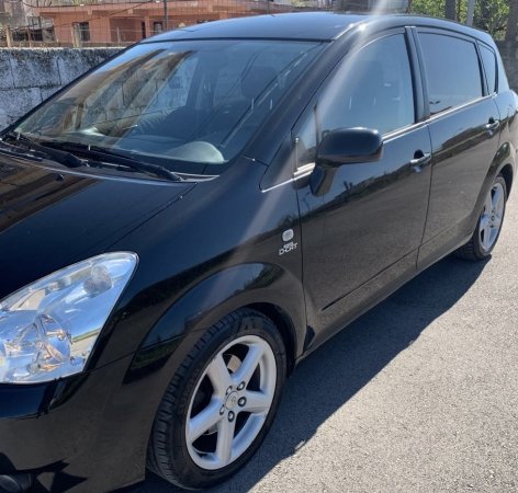 Tirane, shitet makine Toyota Nafte, e zeze manuale Kondicioner 200.100 km 4.700 €