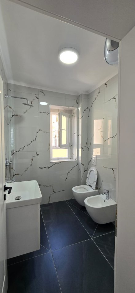 Tirane, shes apartament 1+1+Aneks+Ballkon Kati 3, 56 m² 153.000 € 