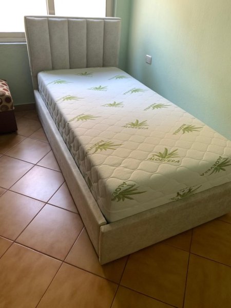 Tirane, jepet me qera apartament 1+1+Ballkon Kati 1, 90 m² 350 € 