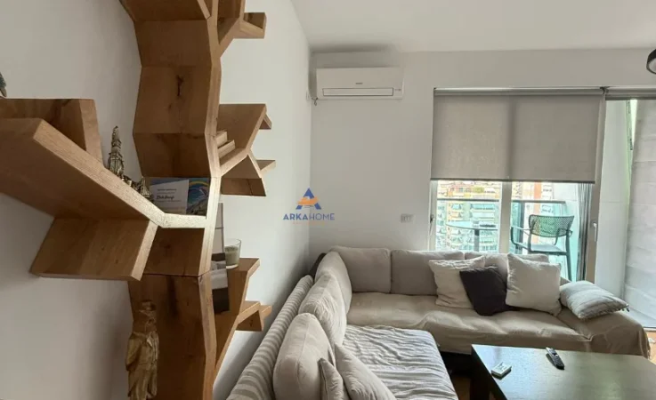 Tirane, jepet me qera apartament 1+1+BALLKON TE AMBASADOR 3,STADIUMI AIR ALBANIA 1300 EURO