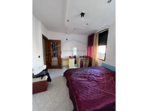 Tirane, shitet apartament 4+1 Kati 2, 129 m² 23.700.000 € 