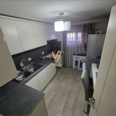 Tirane, shitet apartament 1+1+Ballkon Kati 1, 65 m² 54.000 € (VORE)