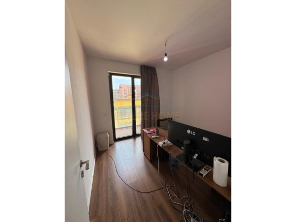 Tirane, jepet me qera apartament 1+1+Ballkon Kati 3, 450 € (Rruga Teodor Keko)