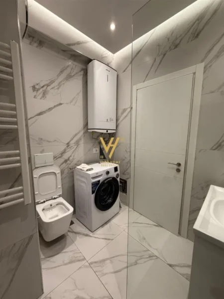 Tirane, jepet me qera apartament 1+1+Ballkon Kati 1, 70 m² 600 € (ASTIR)