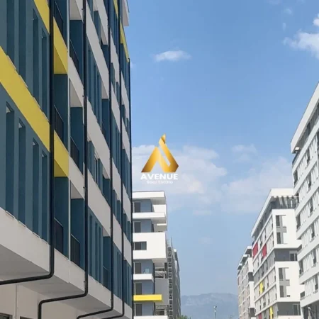 Tirane, shitet apartament 1+1+Ballkon Kati 3, 52 m² 68.000 € (gryka e kacanikut)