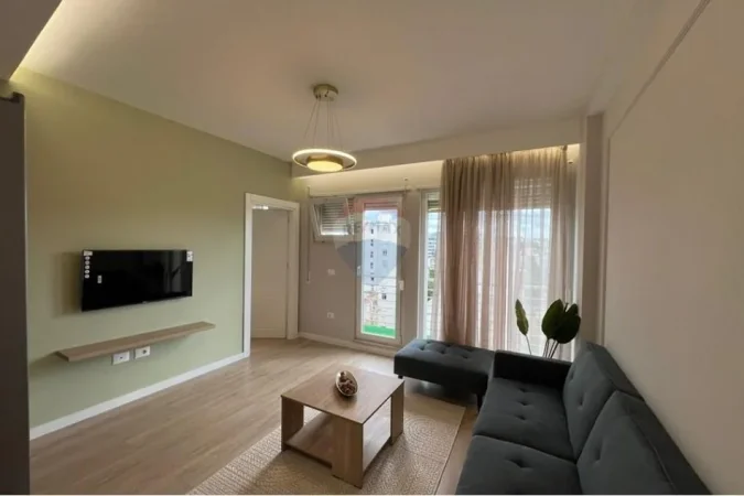 Tirane, shitet apartament 1+1+Ballkon Kati 8, 133.000 € 