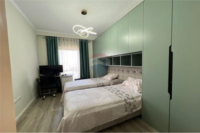 Tirane, jepet me qera 2+1 , 90 m² 900 € (Rezidenca Quartium - Hipoteka, Don Bosko, Tiranë)