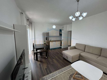 Tirane, jepet me qera apartament 2+1 Kati 3, 88 m² 500 € (UNAZA RE ,KOMPLEKSI JOLLA)