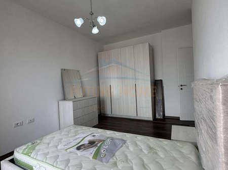 Tirane, jepet me qera apartament 2+1 Kati 3, 88 m² 500 € (UNAZA RE ,KOMPLEKSI JOLLA)