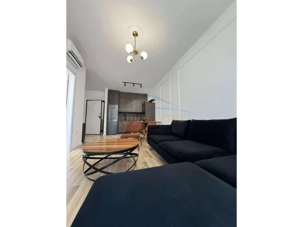 Tirane, jepet me qera apartament 1+1 Kati 3, 60 m² 600 € (BULEVARDI MIGJENI)