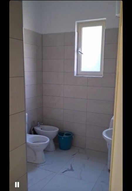 Tirane, jepet me qera apartament 1+1+Ballkon Kati 1, 70 m² 320 € (Sauk)