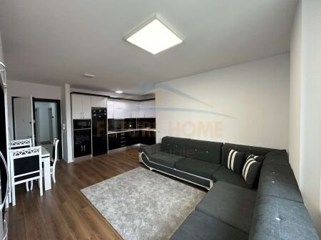 Tirane, jepet me qera apartament 2+1 Kati 7, 79 m² 550 € (UNAZA RE ,GREEN CITY)