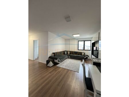 Tirane, jepet me qera apartament 2+1 Kati 7, 79 m² 550 € (UNAZA RE ,GREEN CITY)