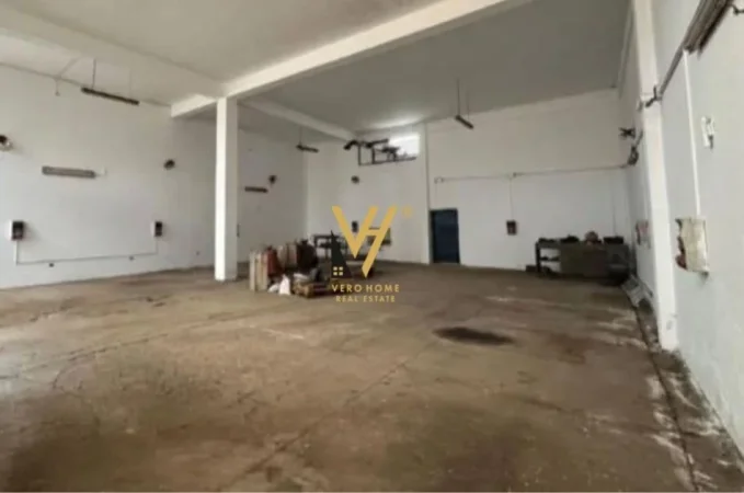 Tirane, jepet me qera magazine Kati 0, 2.721 m² 3.000 € (AUTOSTRADA TIRANË–DURRËS (KM 5))