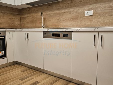 Tirane, jepet me qera apartament 2+1 Kati 1, 97 m² 800 € 