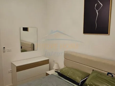 Tirane, jepet me qera apartament 2+1 Kati 1, 97 m² 800 € 