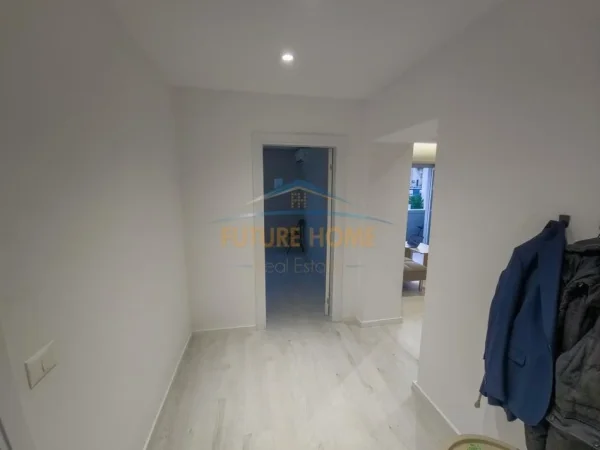 Tirane, shitet apartament 1+1+Ballkon Kati 1, 61 m² 135.000 € (Pazari i ri)
