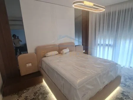 Tirane, jepet me qera apartament 1+1 Kati 3, 77 m² 1.200 € 