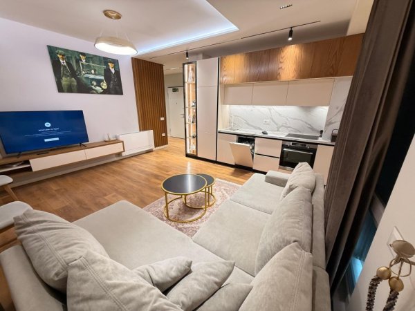 Tirane, jepet me qera apartament 2+1 Kati 5, 1.200 € 