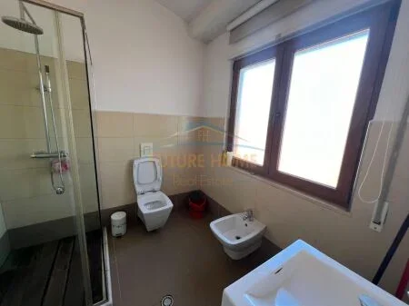 Tirane, jepet me qera apartament 3+1 Kati 1, 97 m² 800 € 