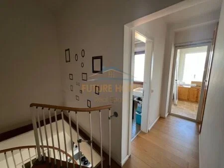 Tirane, jepet me qera apartament 3+1 Kati 1, 97 m² 800 € 