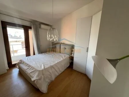 Tirane, jepet me qera apartament 3+1 Kati 1, 97 m² 800 € 