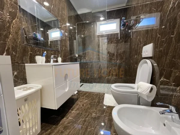 Tirane, shitet apartament 2+1 Kati 2, 109 m² 260.000 € (Liqeni i Thate)