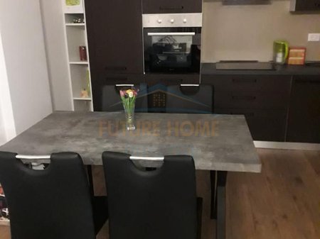 Tirane, jepet me qera apartament 1+1 Kati 5, 69 m² 800 € 