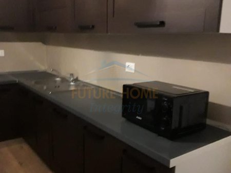 Tirane, jepet me qera apartament 1+1 Kati 5, 69 m² 800 € 