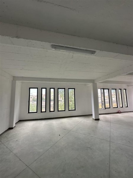 Durres, shitet ambjent biznesi Kati 0, 700 m² 560.000 € (Shijak)