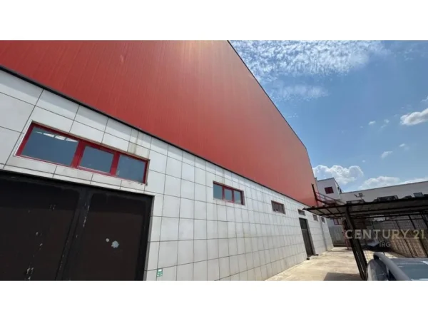 Tirane, jepet me qera ambjent biznesi , 6.000 m² (Vaqarr)
