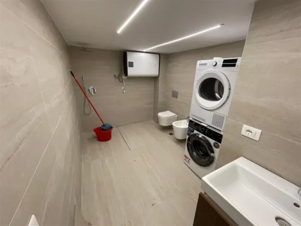 Tirane, shitet apartament duplex 2+1 Kati 1, 104 m² 160.000 € (GOLDEN PARK 3)