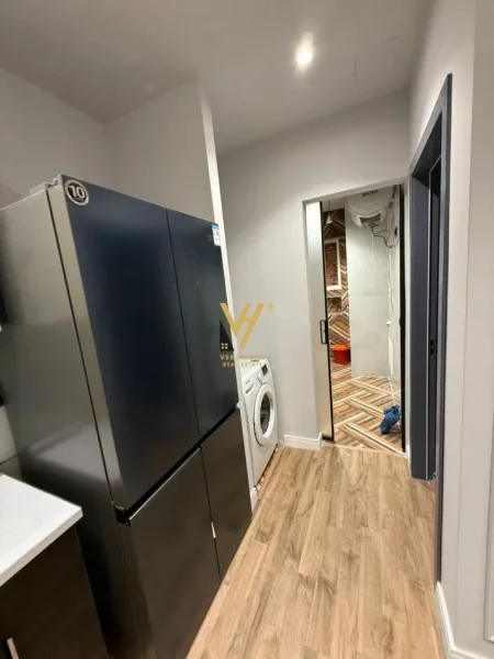 Tirane, jepet me qera apartament 2+1+Ballkon Kati 1, 68 m² 650 € (RRUGA PETI)