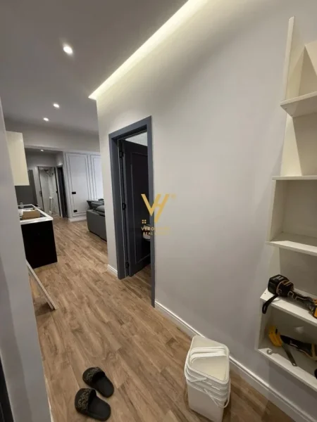 Tirane, jepet me qera apartament 2+1+Ballkon Kati 1, 68 m² 650 € (RRUGA PETI)