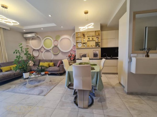 Tirane, jepet me qera apartament 2+1+Aneks+Ballkon Kati 19, 125 m² 1.800 € (Ambasador 3)