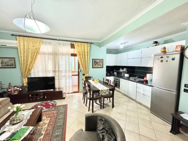Tirane, shes apartament 2+1+Aneks+Ballkon Kati 8, 92 m² 253.000 € 