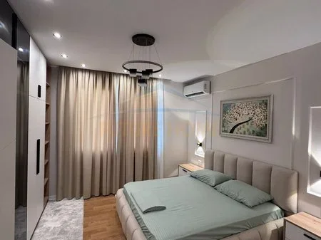 Tirane, shitet apartament 2+1+Ballkon Kati 1, 90 m² 240.000 € (Kopshti Zoologjik)