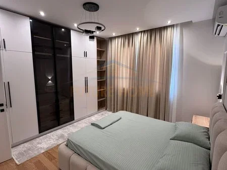 Tirane, shitet apartament 2+1+Ballkon Kati 1, 90 m² 240.000 € (Kopshti Zoologjik)