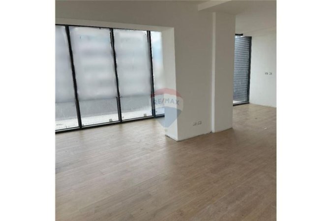 Tirane, jepet me qera zyre , 117 m² 1.400 € 