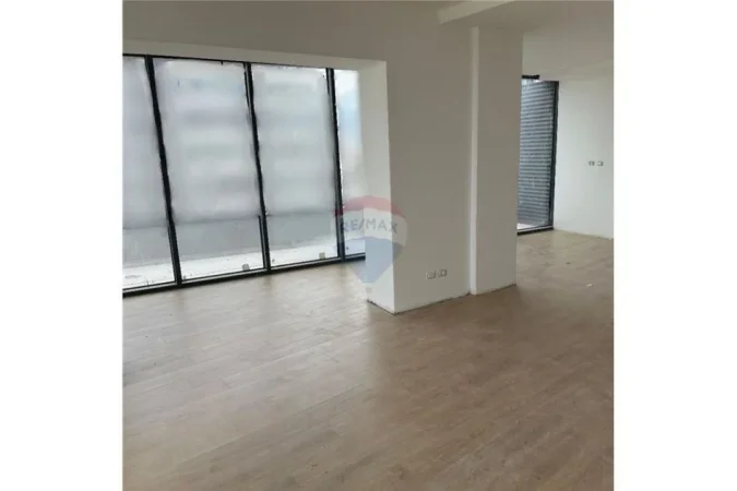 Tirane, jepet me qera zyre , 117 m² 1.400 € 
