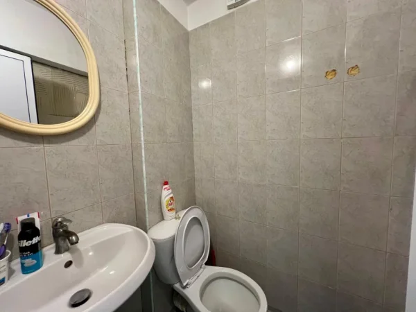 Tirane, jepet me qera ambjent biznesi Kati 0, 122 m² 1.455 € (Piaca - Qender)