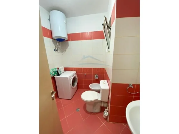 Tirane, shitet apartament 1+1 Kati 8, 61 m² 98.000 € 