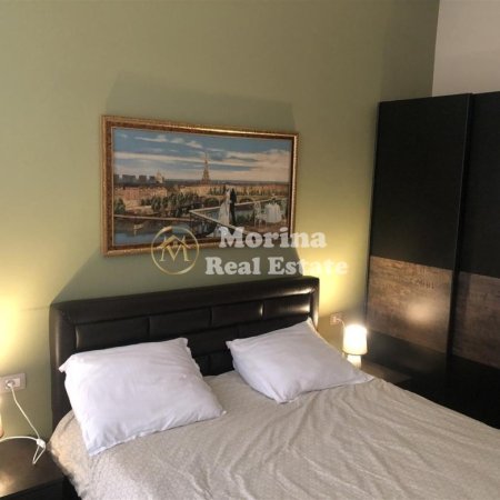 Tirane, jepet me qera apartament 1+1 Kati 2, 70 m² 700 € (Pazari i Ri)